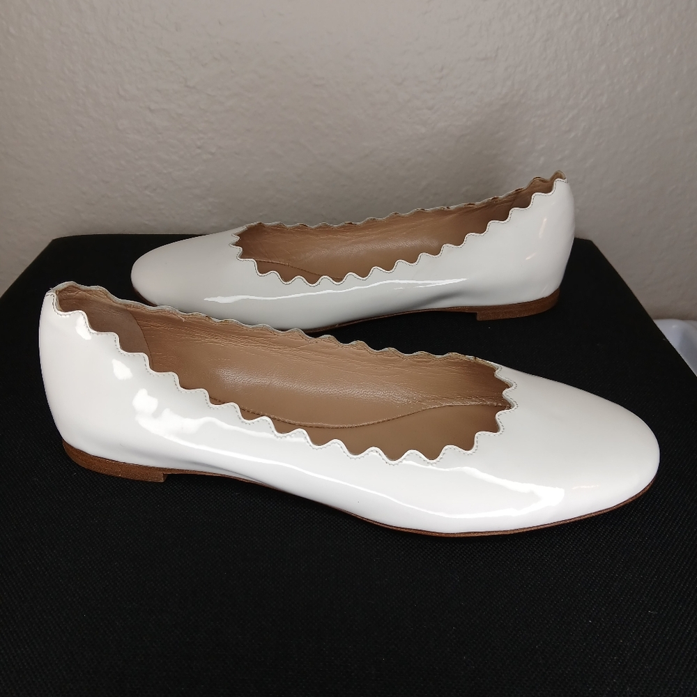 Chloe Lauren Scalloped Ballet Flats white size 5 us almost new cond. no creasing